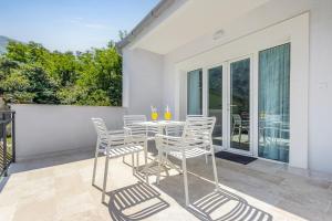 Balkón nebo terasa v ubytování Apartments Dončić