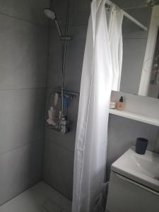 Ένα μπάνιο στο Lucky