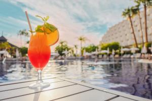Basen w obiekcie Landmar Playa La Arena lub w pobliżu
