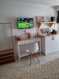 Gallery image of Cozy apartment in city center in Himare