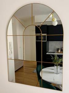 A bathroom at Eccelsobarese - close to Airport train link