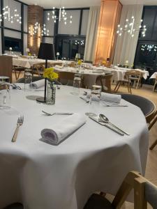 Reštaurácia alebo iné gastronomické zariadenie v ubytovaní Hotel Dolphin - Adult friendly
