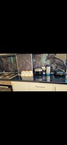 Afbeelding uit fotogalerij van White Luxury Villa Apartments &Hot Tab in Durrës