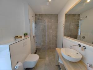 Koupelna v ubytování Luxury Villa Sheley with private heated pool-Split