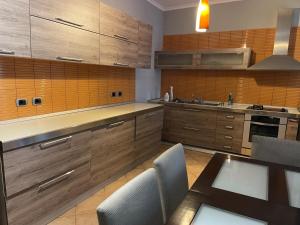 Η κουζίνα ή μικρή κουζίνα στο Maya's home Tirana