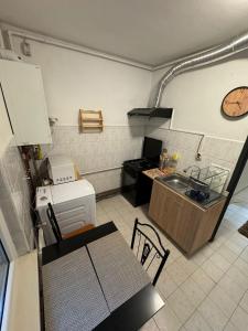 Η κουζίνα ή μικρή κουζίνα στο A & A apartments