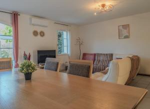 Galeriebild der Unterkunft Nouveauté, maison avec piscine in Collobrières