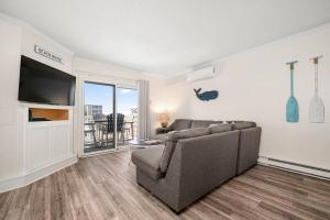 TV a/nebo společenská místnost v ubytování Seaward Road #5 - Bay Bliss