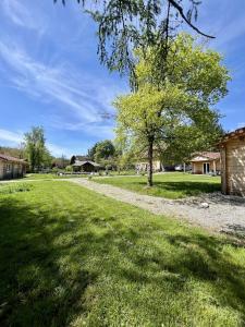Κήπος έξω από το Ô Village +21 φωτογραφίες