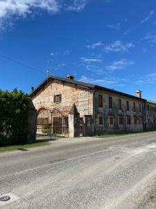 El edificio en el que está el bed and breakfast