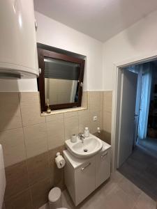 Koupelna v ubytování Studio apartman Štefanija