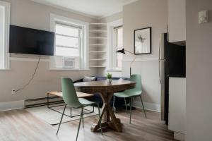 Et tv og/eller underholdning på Centrally located 1bed Newbury Street