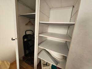 Un ou plusieurs lits superposés dans un hébergement de l'établissement Maison de ville authentique au coeur de Leucate