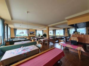 Posedenie v ubytovaní Pension ALPENHAUS