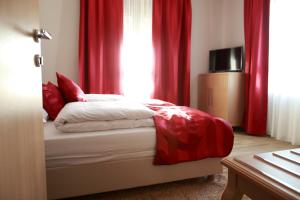 Posteľ alebo postele v izbe v ubytovaní Hotel Raca