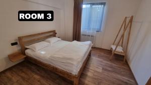 Postel nebo postele na pokoji v ubytování Nazani,apartment with 4 bedrooms,whole apartment,жильё целиком
