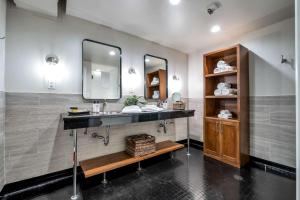 纳什维尔Skyline Suite with Penthouse & Rooftop Deck 6BR by Maddox Hotel的相册照片