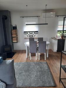 Χώρος καθιστικού στο Domek letniskowy +31 φωτογραφίες