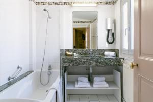 Koupelna v ubytování Best Western Hotel Le Guilhem