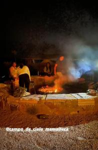 Gril dostupný pro hosty v luxury tent