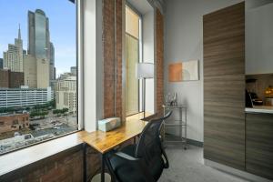 Fotografie z fotogalerie ubytování Stunning Downtown Apartment with Pool, Laundry, Parking v destinaci Dallas