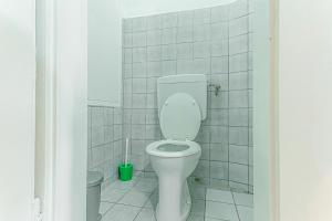 Stylish 2BR shared Apt, Central with Easy City Accessにあるバスルーム
