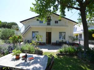 Zahrada ubytování Apartment in Gatteo near Adriatic Beach