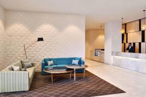 Posezení v ubytování Hotel Royal Tela Plaza Near IGI Airport Delhi