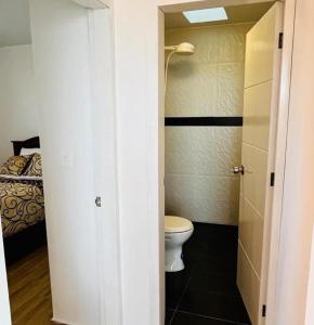 Ένα μπάνιο στο Acogedor Departamento Nuevo