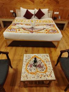 Voodi või voodid majutusasutuse Hotel Monal toas