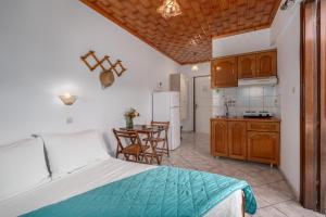 Gallery image of Myrtoo in Kyparíssion