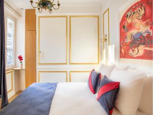 Posteľ alebo postele v izbe v ubytovaní Merveil - Luxury Suite - Louvre - Opera II
