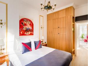 Posteľ alebo postele v izbe v ubytovaní Merveil - Luxury Suite - Louvre - Opera II
