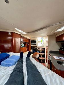 Ліжко або ліжка в номері LUXURY BOAT in MONACO