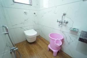 Ένα μπάνιο στο SK inn +20 φωτογραφίες