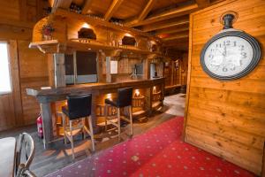 TV a/nebo společenská místnost v ubytování Chalet "Montblanc" Les Greniers du MontBlanc