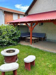 Vonkajšia záhrada v ubytovaní Bódva Apartman