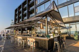 Ресторан / где поесть в M1 Club Hotel