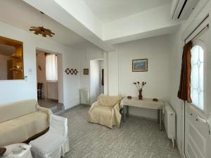 Gallery image of Kymi's apartment in Kymi +20 photos