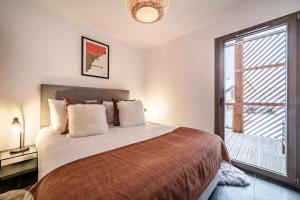 Postel nebo postele na pokoji v ubytování Apartment Rivulet, Châtel- by EMERALD STAY + 34 fotografií
