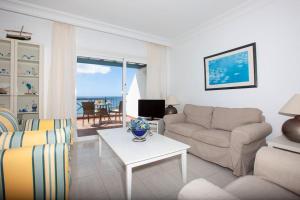 Et opholdsområde på Apartment Puerto Mar