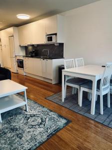 Kuchyň nebo kuchyňský kout v ubytování Continental Apartment Hotel Sollentuna