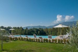 A general mountain view or a mountain view taken from the country house