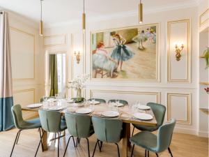 Część wypoczynkowa w obiekcie Merveil - Luxury Suite - Louvre - Opera I