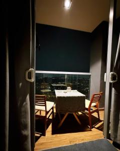 Balkon atau teras di Cyber Highview-a self designed home