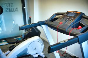 Fitness centrum a/nebo fitness zařízení v ubytování Chambre 25m2, SDB PV, 3 pers, Centre, 160m2, WIFI + 10 fotografií