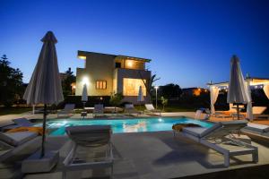 Πισίνα στο ή κοντά στο Casa Karina Sun&Pool&Relax