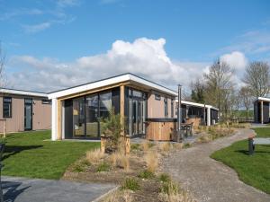 Budova, kde se prázdninový areál nachází