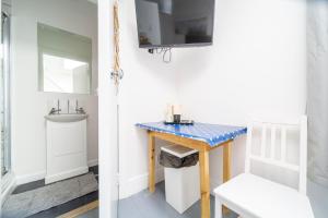 Nhà bếp/bếp nhỏ tại Palace Guesthouse