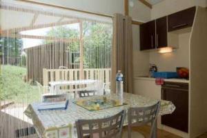 Imagen de la galería de Camping 3 étoiles - Piscine - ccbbedh, en Durfort